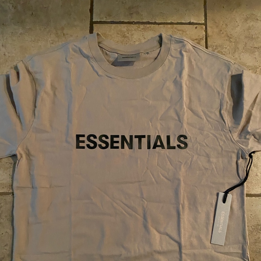 Fear Of God Essentials T Shirt Size Medium